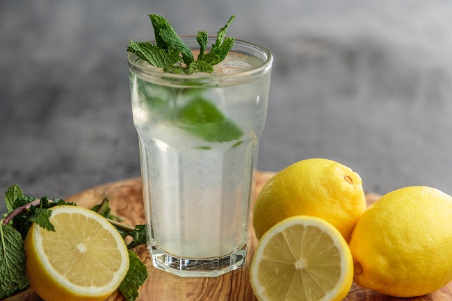 Limun i menta za lučenje probavnih sokova - Kivilaks